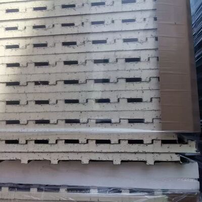 Kwaliteit  PIR Roof Panels with Polyisocyanurate Foam Core Offering Thermal Conductivity ≤0.02W/m·K, Class B Fire Resistance, and Corrosion Resistant Properties fabriek