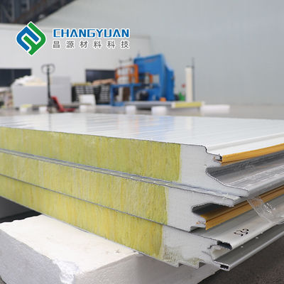 Polyurethane Anti-Aging Pu Foam Sandwich Panel Geluidsreductie