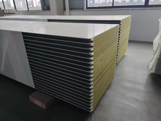 Anti-corrosie PU sandwichwandpaneel 50/75/100/150/200mm Dikte Verschillende opties