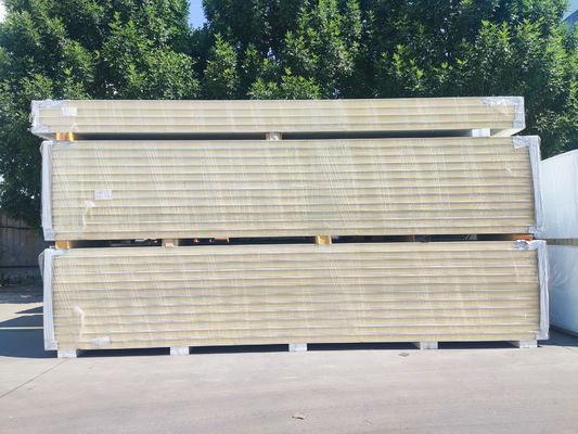 Duurzaamheid Lichtgewicht PU Sandwich Wandpaneel Waterdicht Anti Corrosie Oppervlak Voor Langlevendheid