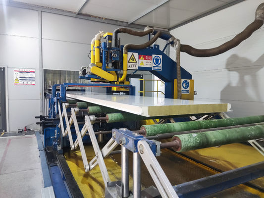 Brandbestendige anti-aging PU glaswol sandwichpanelen met een gekleurd oppervlak