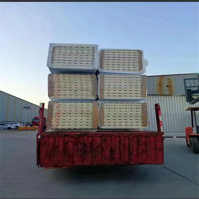 Polyurethaan sandwich dakpaneel voor geluidsisolatie en waterdichtheid