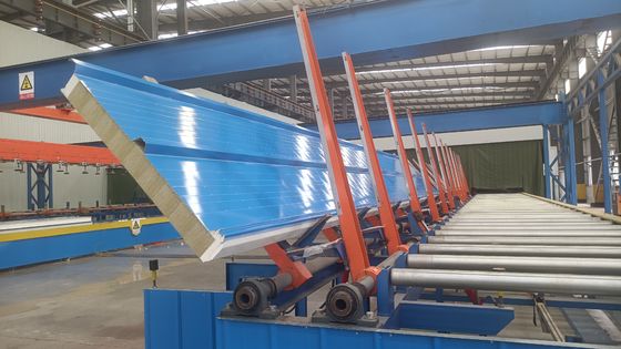 Aanpasbaar kleuren sandwich dakpaneel met geluidsisolatie