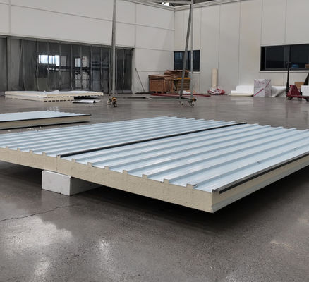 Brandbestendige sandwichstructuur PU sandwich dakpaneel met brandwaarde B1/B2 Great Wall panels