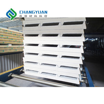 PU / PIR sandwichwandpaneel Perfecte oplossing voor het behoud van warmte in gebouwen