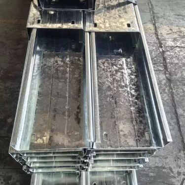 C-vormig staal Purlin staal GI-staal Metalen gebouw Purlin Z-staalprofiel C-staalprofiel